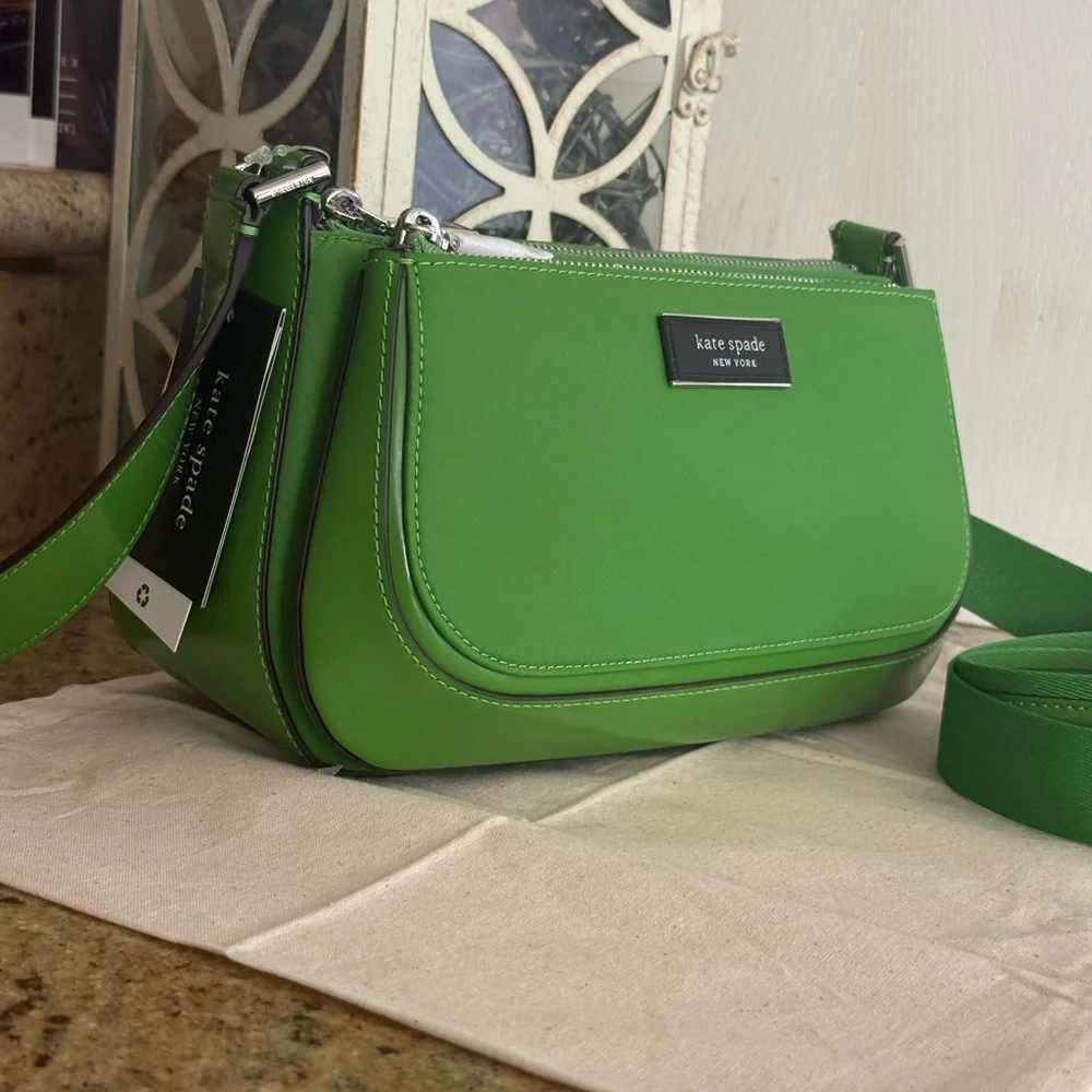 New kate spade new york Sam Icon KSNYL East-West Medium Crossbody